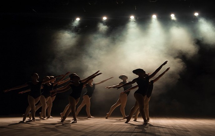 מחול 'בת קול'- תלמידים כבדי שמיעה וחרשים רוקדים בחיפה.  מאת: סיגל רז